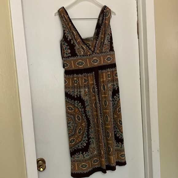 Perfect holiday dress ! Size 6 - Picture 7 of 10